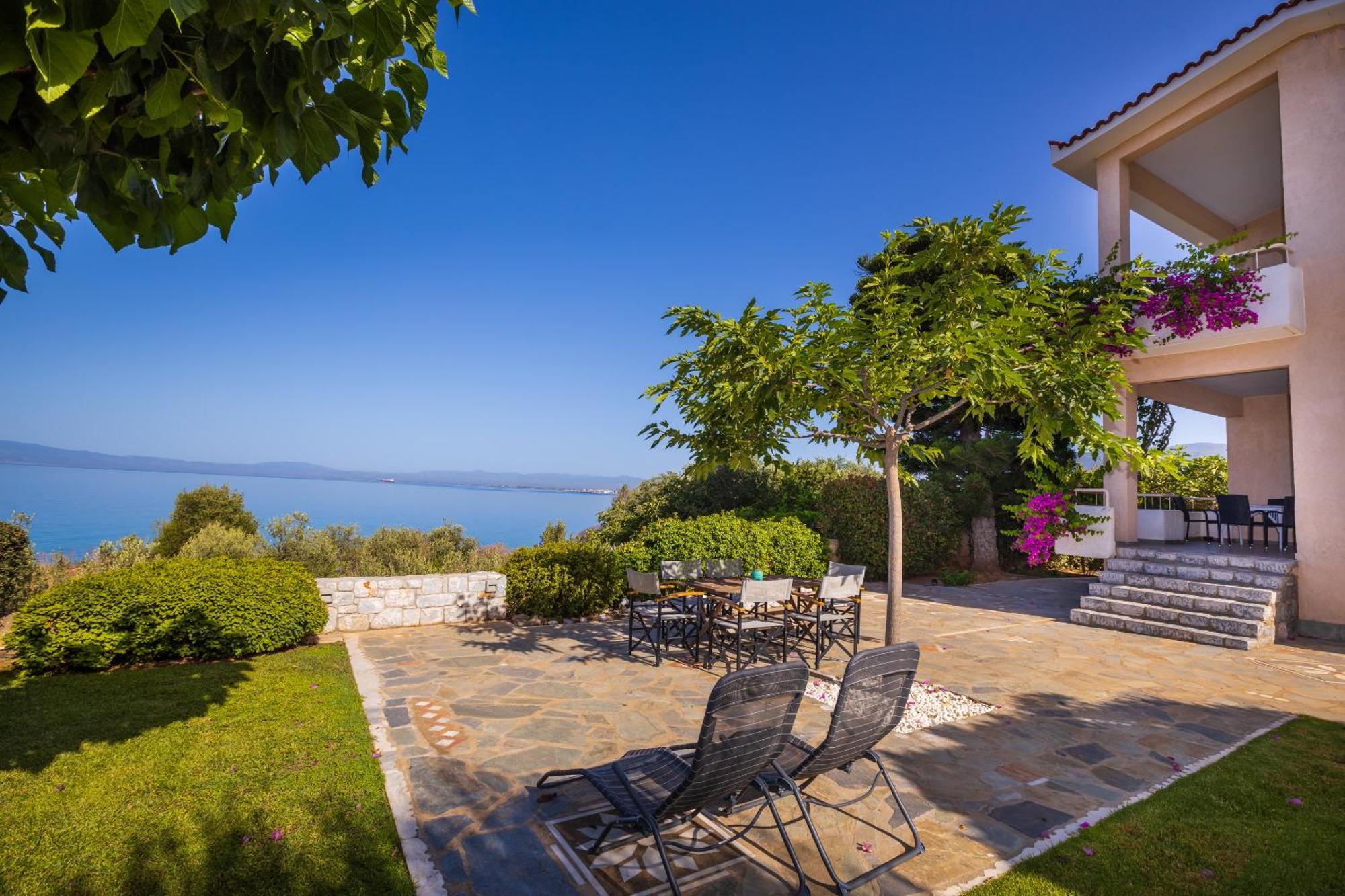 Messinian Blue Seaside Villa *
