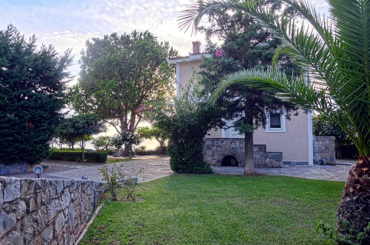 Messinian Blue Seaside Villa Kalamata